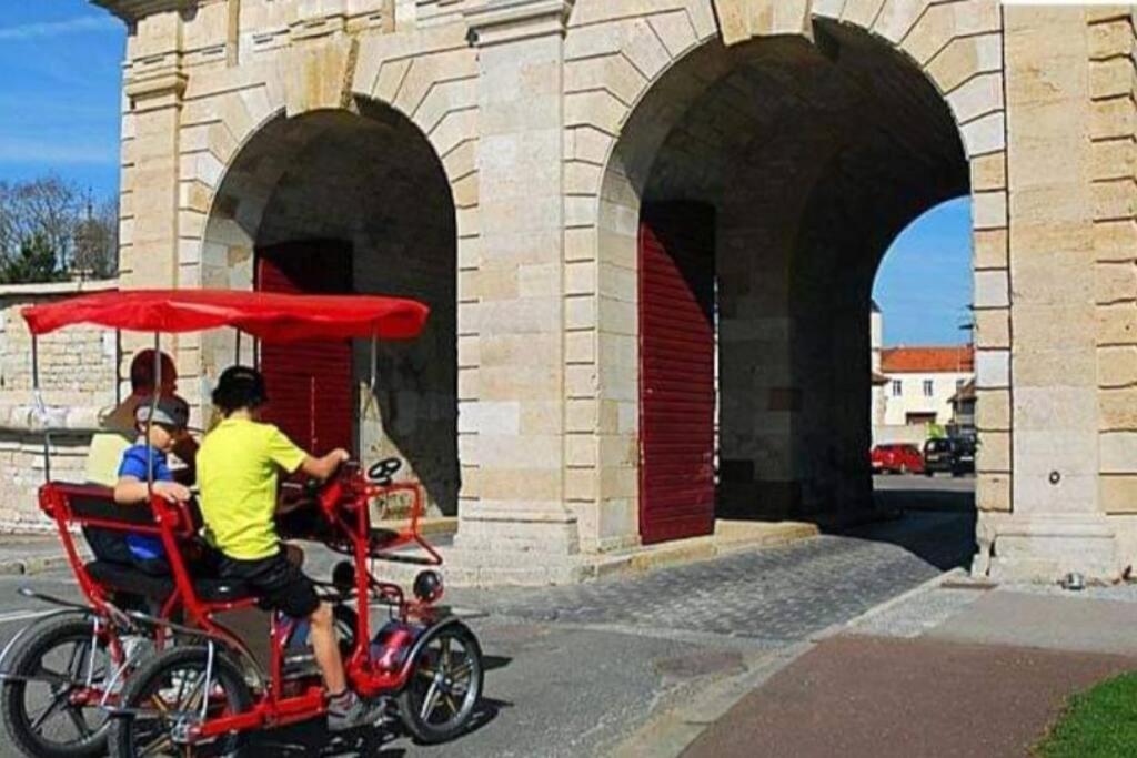 Appartement Proche Des Remparts Лангр Екстер'єр фото