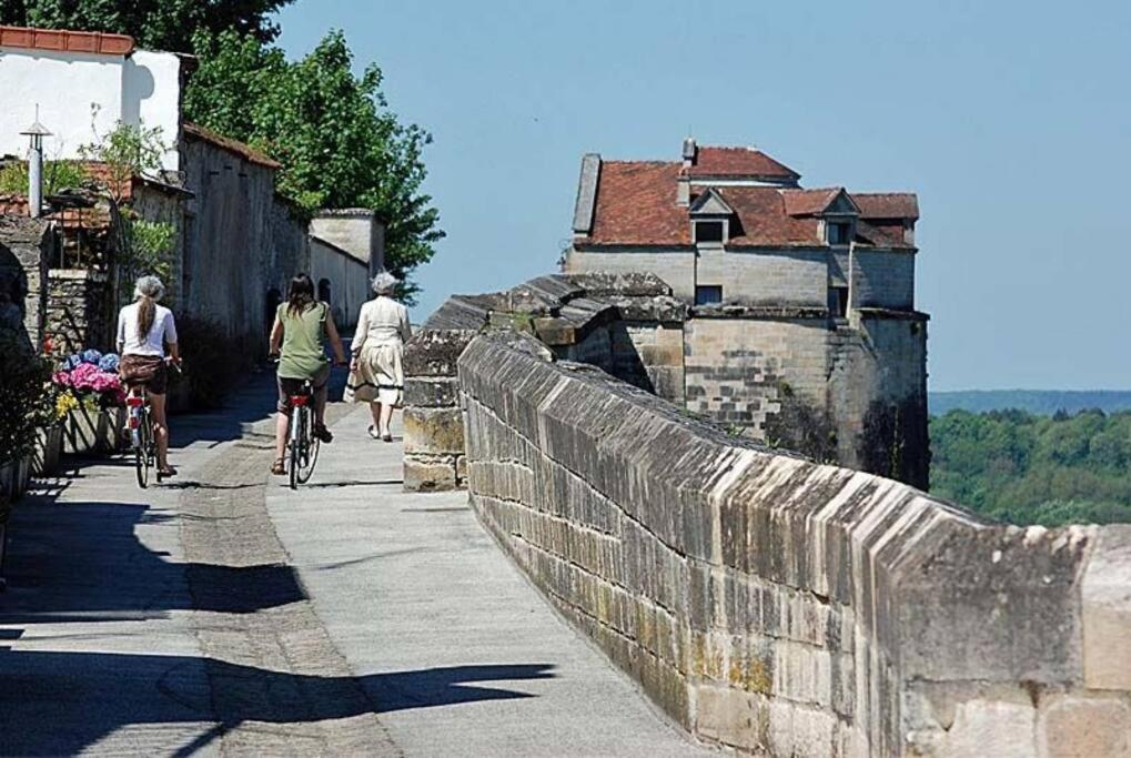 Appartement Proche Des Remparts Лангр Екстер'єр фото
